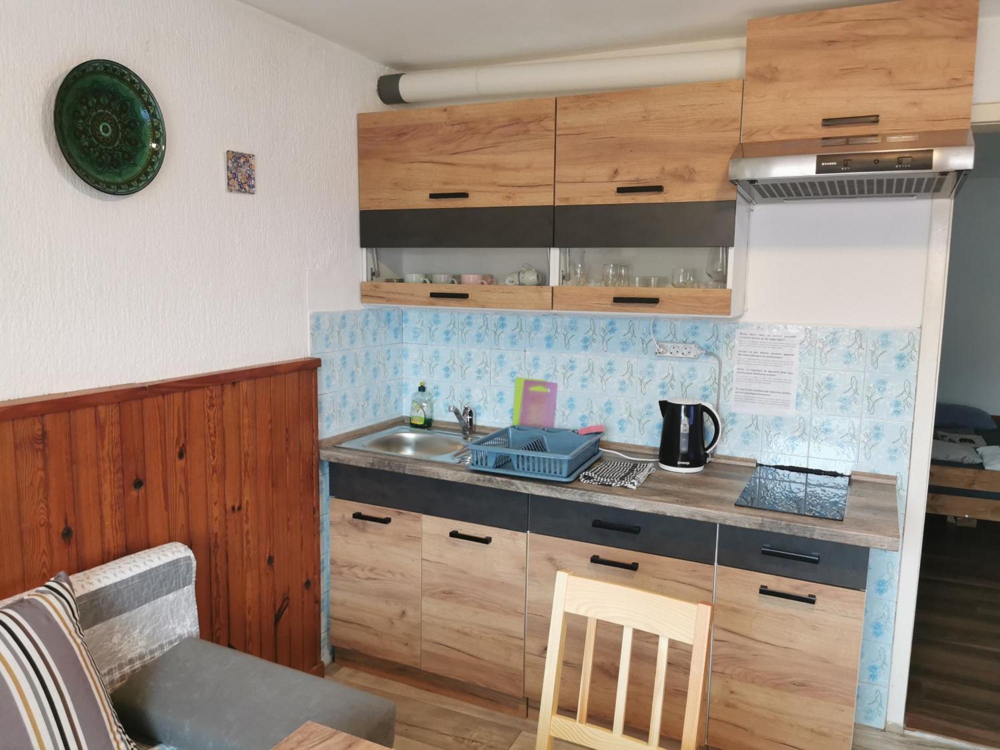 Small House In 采列 外观 照片